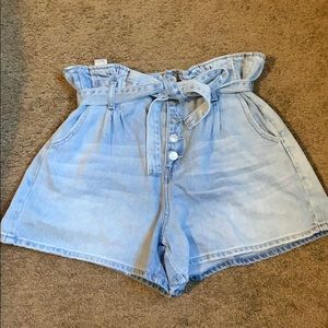 American Eagle Paperbag Mom Shorts
